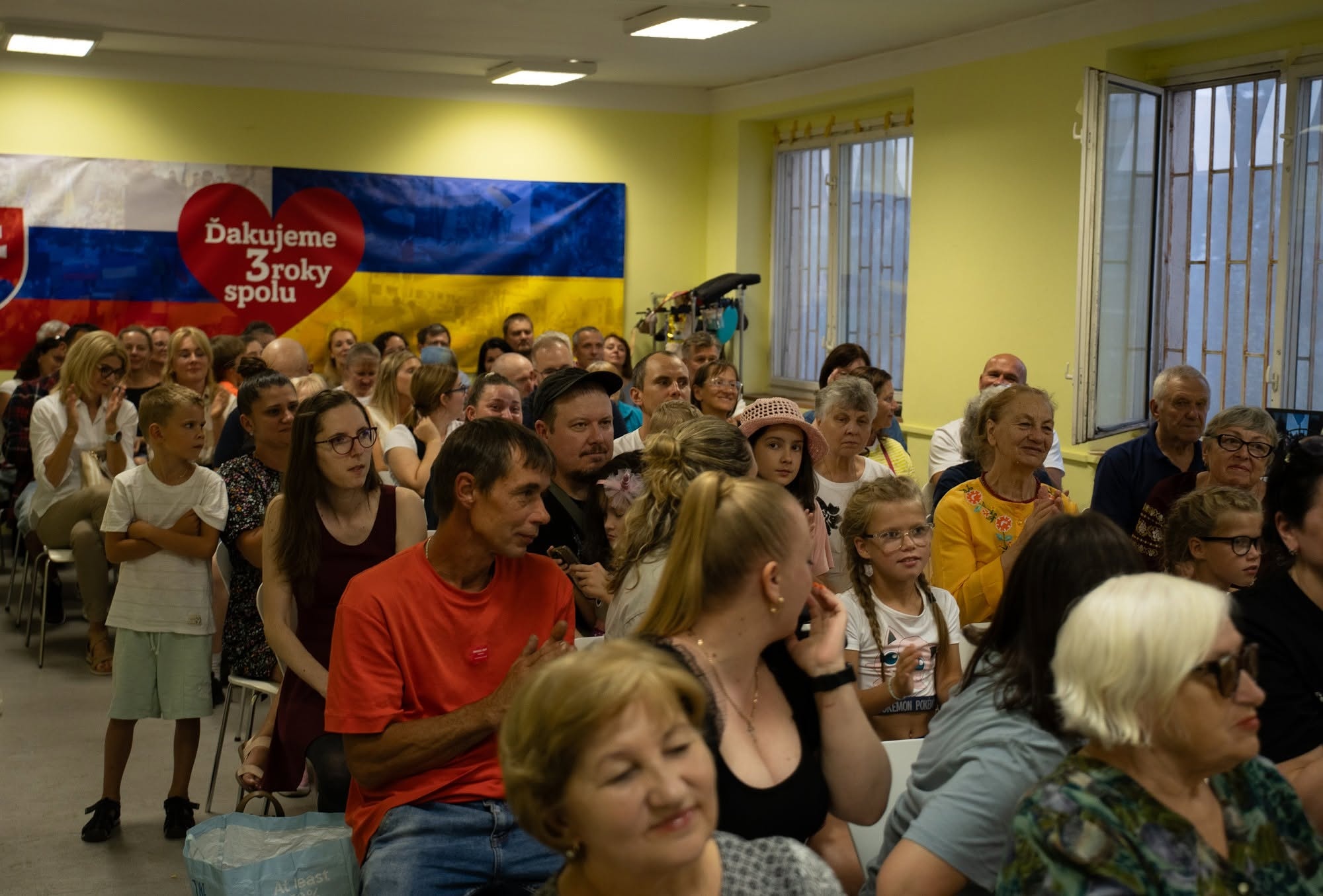 Večné utrpenie, večné meno: rozhovor o pamäti, terore a zodpovednosti demokracií
